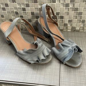 Lewit block heel sandal